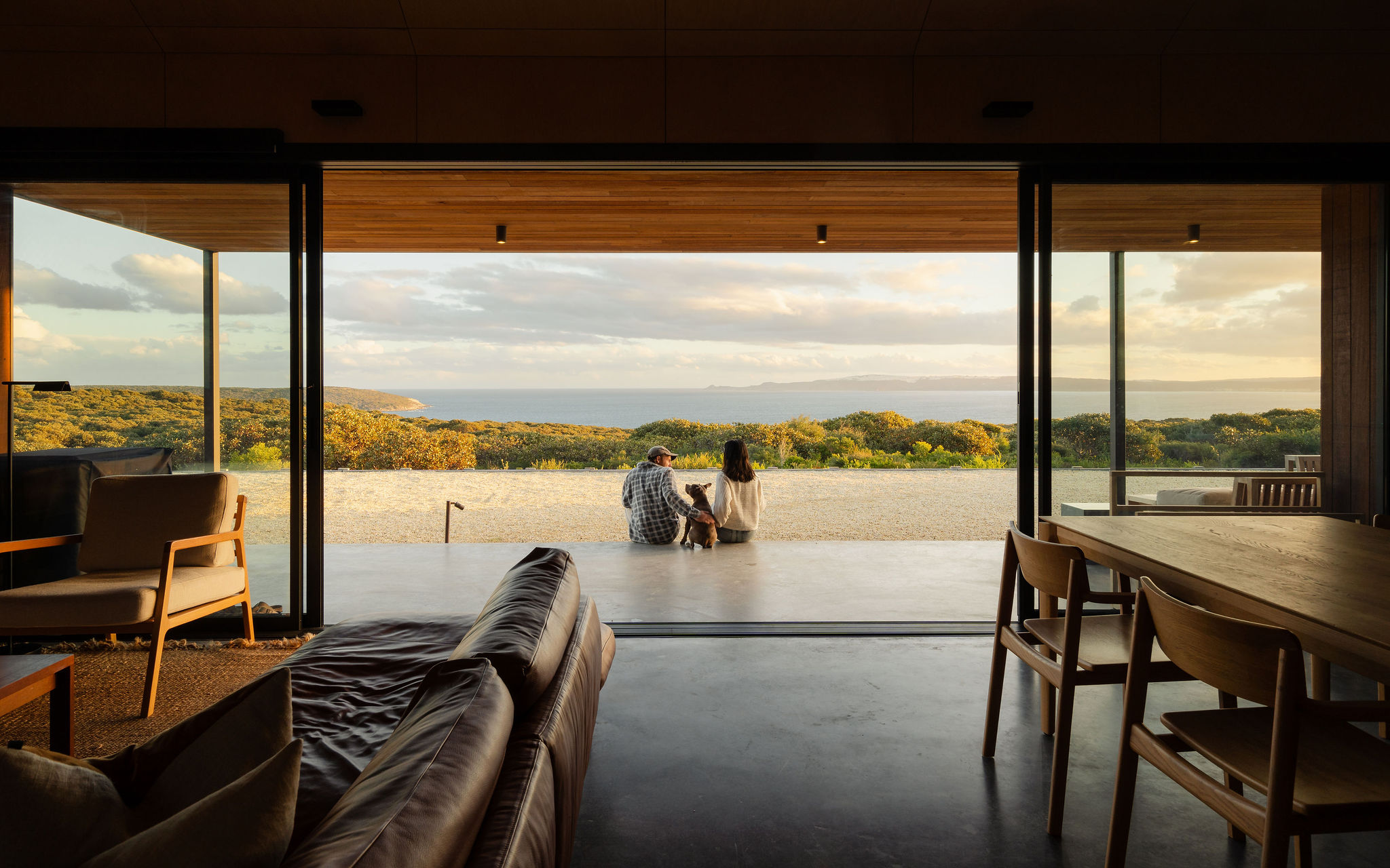 NATIVE DOG CABIN BREMER BAY